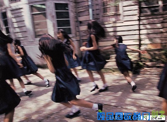 摄影大师筱山纪信《少女馆》作品选登