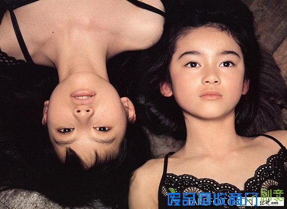 摄影大师筱山纪信《少女馆》作品选登