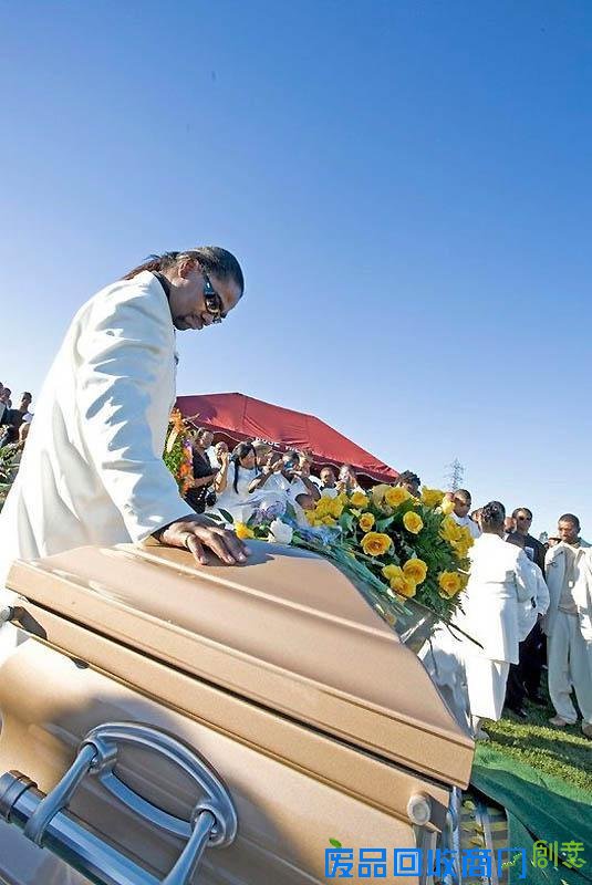 令人不寒而栗：摄影师获准拍摄美国黑帮真实生活