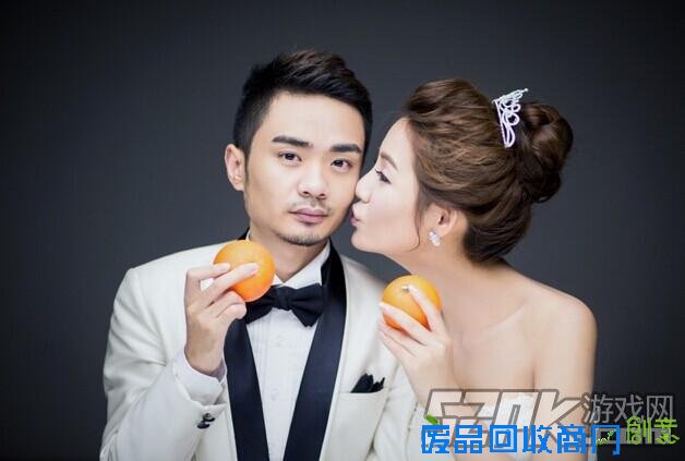 知名DOTA选手xiao8唯美婚纱照 新娘娇艳动人