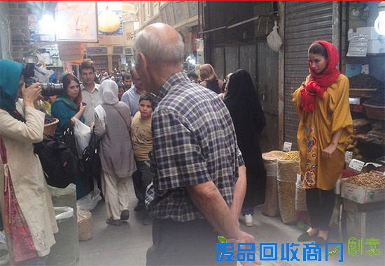 伊朗美女摘掉面纱的时尚街拍