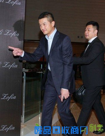 李亚鹏谈离婚心情：我很忙，没心情悲伤