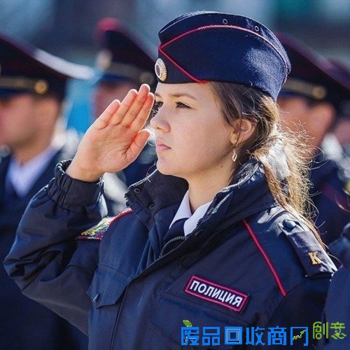 俄罗斯女警颜值惊人 美女如云