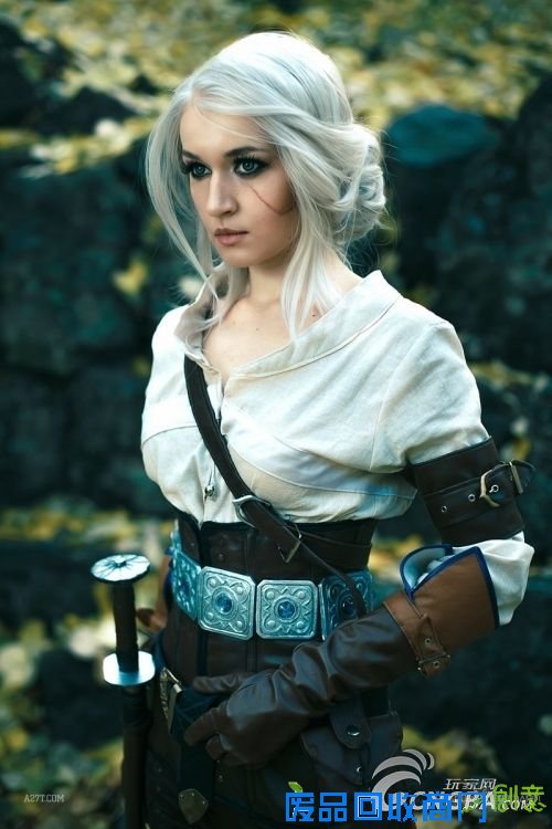 《巫师3 狂猎》绝美Cos图赏 两美女都收入后宫