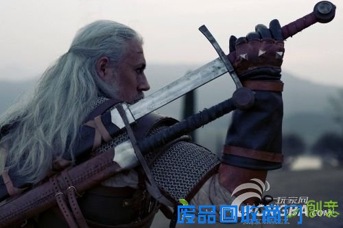 《巫师3 狂猎》绝美Cos图赏 两美女都收入后宫