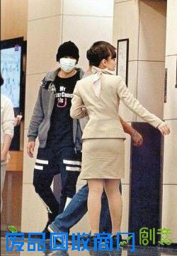 曝周杰伦逛婚纱店伦敦眼求婚 网友 心碎了 