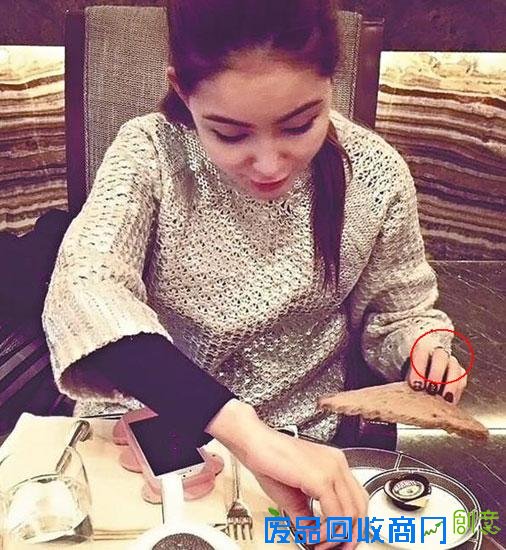 周杰伦昆凌婚纱 周杰伦携昆凌布拉格拍婚纱照天王女友时尚p 