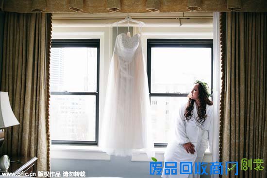 生死两茫茫她用一个人的婚纱照告慰男友