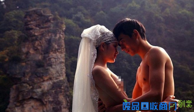 “裸体婚纱”惊现张家界