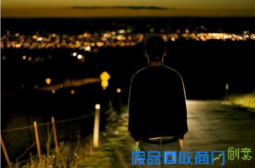一个人看世界的灯火阑珊 唯美意境摄影