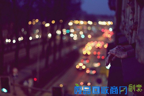 一个人看世界的灯火阑珊 唯美意境摄影