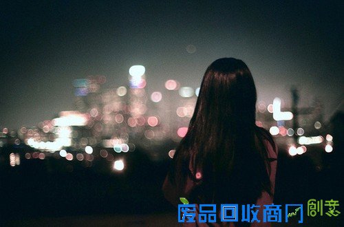 一个人看世界的灯火阑珊 唯美意境摄影