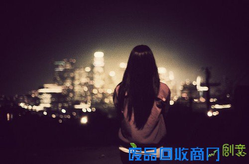 一个人看世界的灯火阑珊 唯美意境摄影
