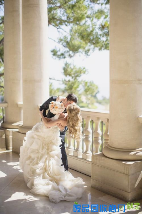 快让摄影师给你们拍这样的欧式婚纱照!