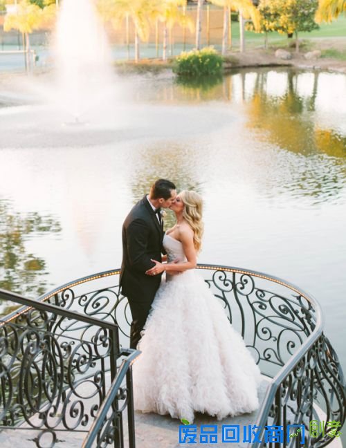 快让摄影师给你们拍这样的欧式婚纱照!