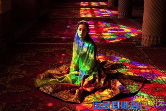 女摄影师欲拍遍全世界美女 作“美女地图”(图)