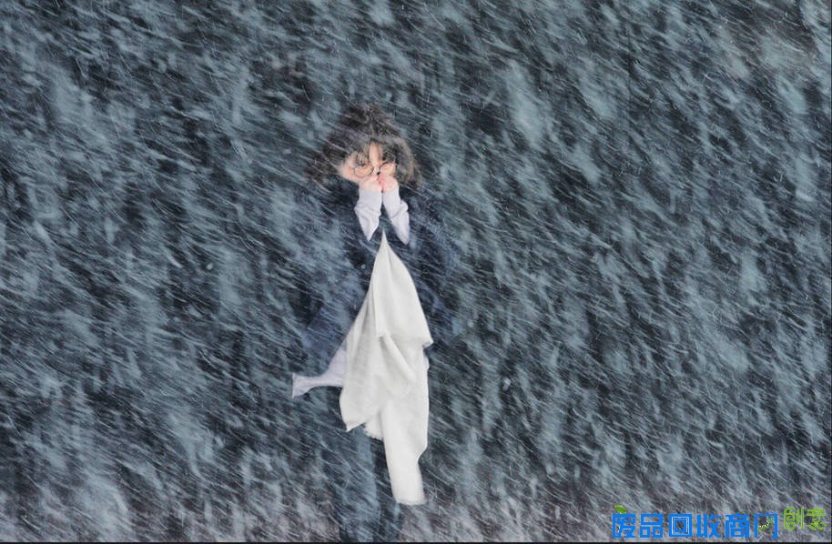 悲伤的吉尼斯：身缝一万针的沈阳毁容女孩