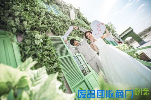 拍婚纱照如何选择适合的婚纱才是最好的