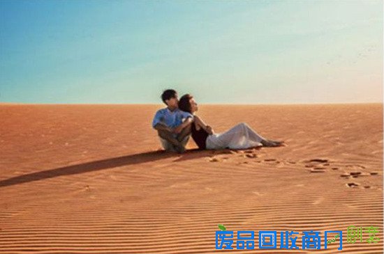 最励志情侣走红网络 网友:摄影+减肥世界都美起来了