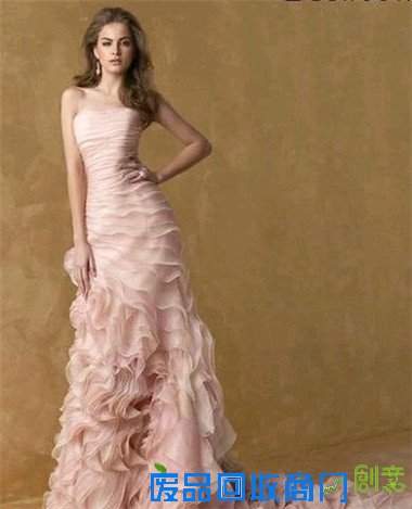 粉红物语 粉色系婚纱设计 皇后or萝莉？