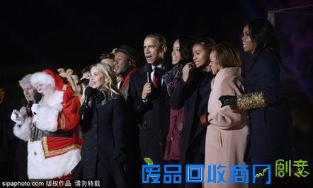 充满创意又不失传统 看白宫和英国王室怎么过圣诞