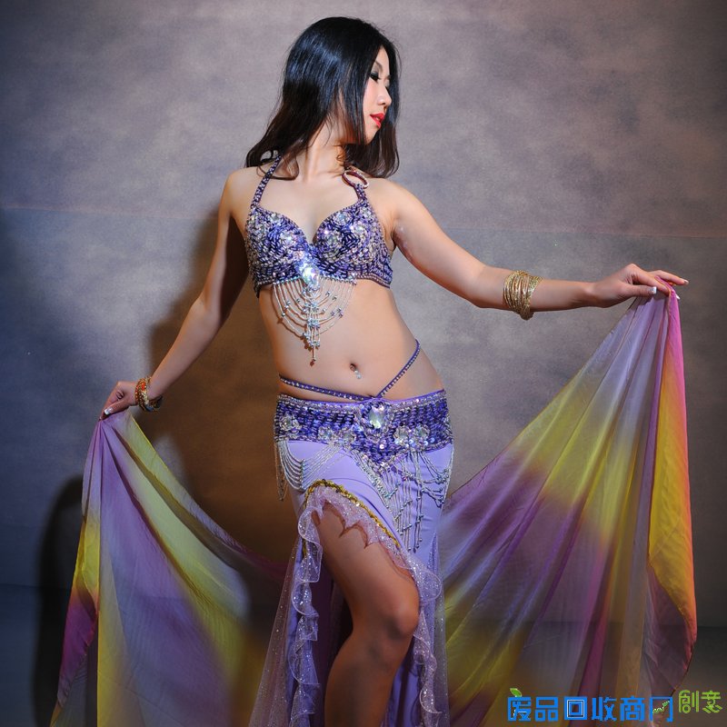 新款肚皮舞套装 高档演出服装