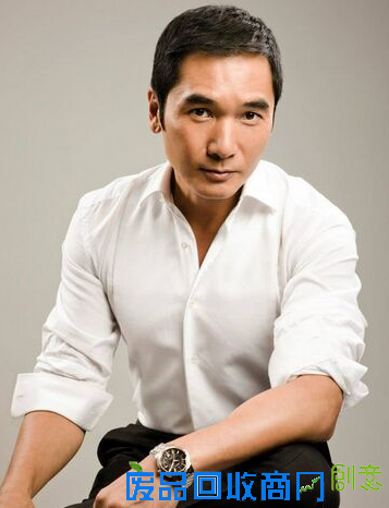 鲜肉大叔外加世界足球巨星！一大波汉子正在靠近