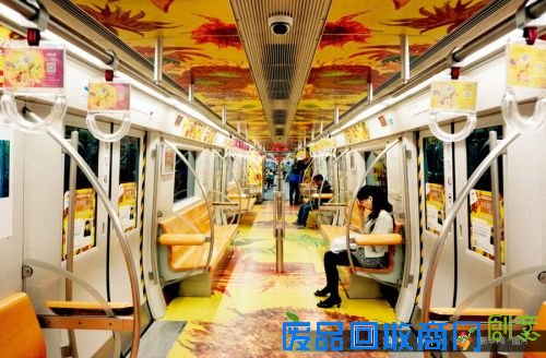 跟着地铁去旅行,你挤过这么有创意的地铁吗?