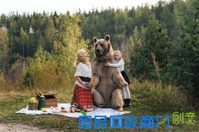 俄罗斯版“美女与野兽”