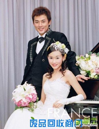 TVB情侣早年唯美婚纱照 当年纯情如今难逃分手结局