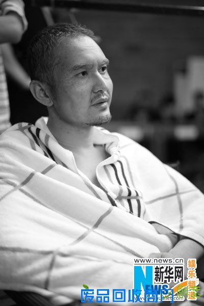 黄晓明老年妆曝光爆棚 baby会伤心哭吗?