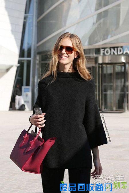 红色包包搭配图片 冬季最吸晴单品