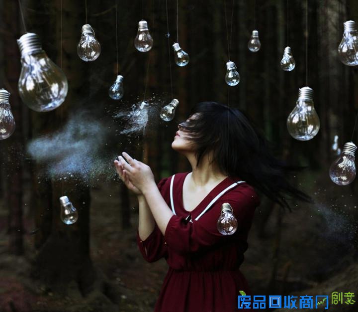 20岁美女摄影师：挪威森林里的青春自拍