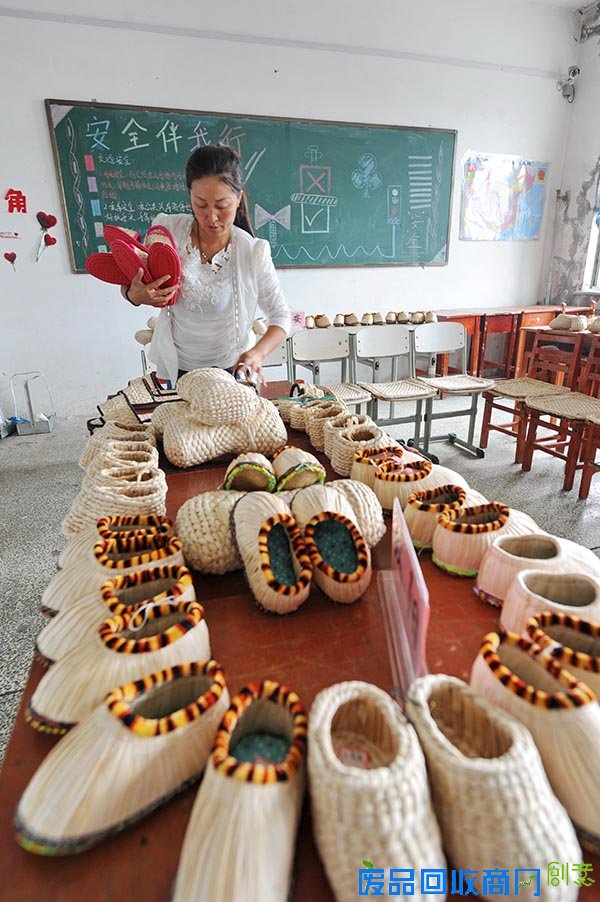 “吉林巧姐”玉米叶编出创业路(来源：新华社)