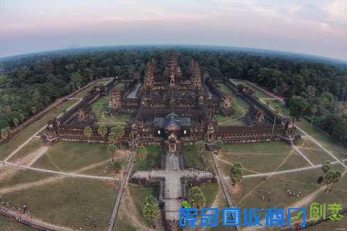 作品名称:吴哥暮色 作者:球伯伯