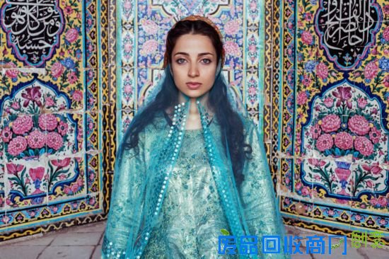 女摄影师穷游37国拍“美女地图” 哪国风情是你的爱?