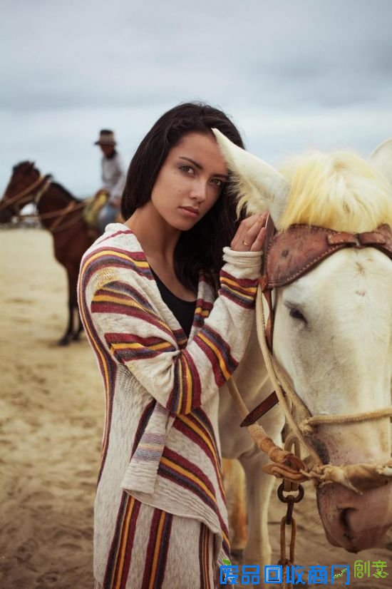 女摄影师穷游37国拍“美女地图” 哪国风情是你的爱?