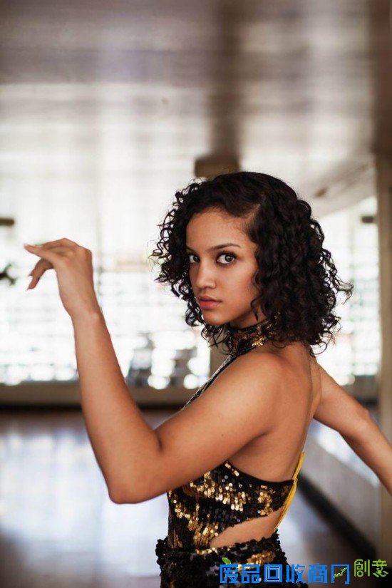 女摄影师穷游37国拍“美女地图” 哪国风情是你的爱?