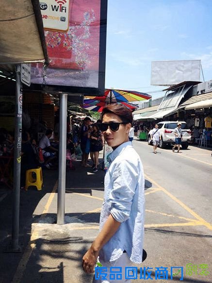 为帮女友拍美照：男生苦练摄影女友减肥变女神(组图)