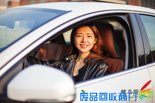 拍车达人第三招 不可不知的环境人像拍摄技法