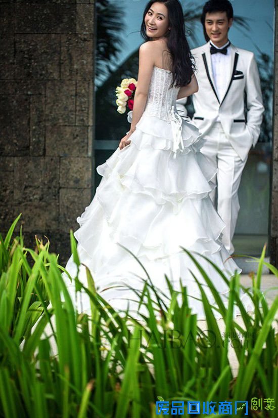陶昕然何建泽婚纱照