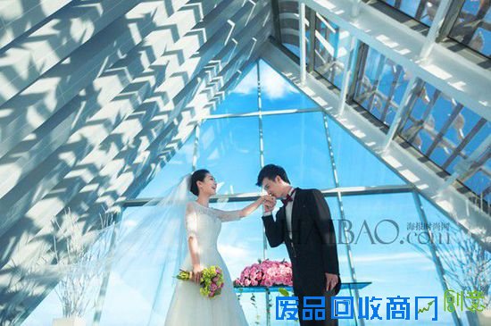 陶昕然何建泽婚纱照