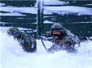 雪地练精兵 雪地练精兵