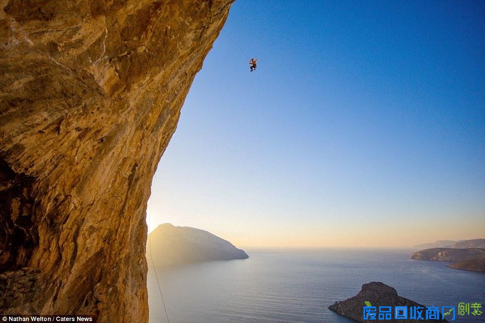 峭壁上的美女攀岩家 华声在线衡阳频道