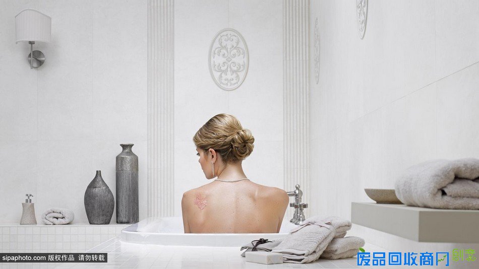 组图:摄影师唯美镜头讲述浴室里的故事 组图:摄影师唯美镜头讲述浴室里的故事