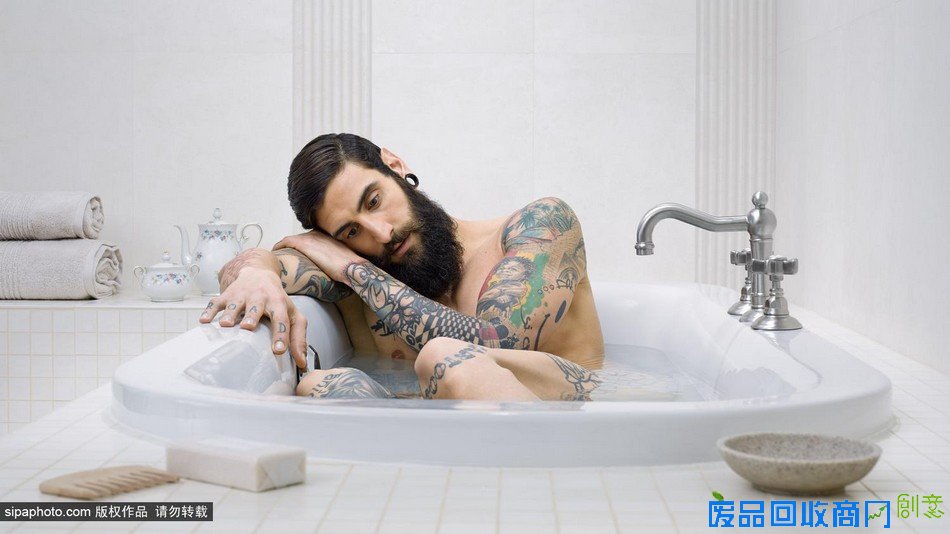 组图:摄影师唯美镜头讲述浴室里的故事 组图:摄影师唯美镜头讲述浴室里的故事