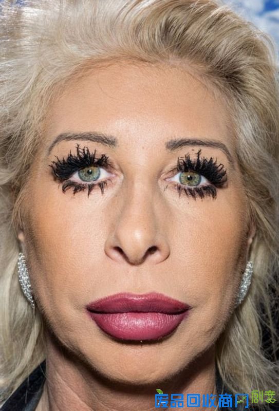 美摄影师街头拍路人肖像照引人深思（高清组图）