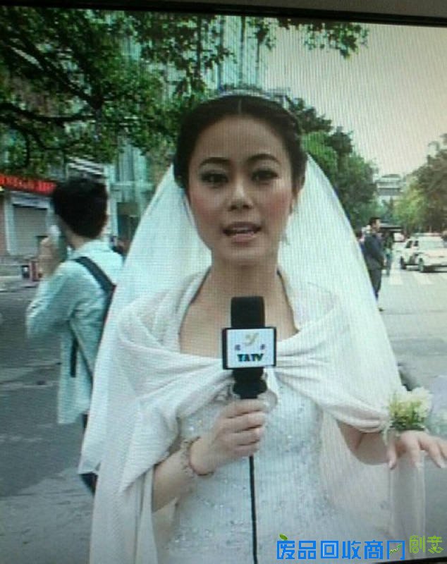 我们与你同在!(高清组图)【6】 与妖同眠蛇王的新娘/六月新娘与你同在/与你同在-婚纱摄影-北京新娘