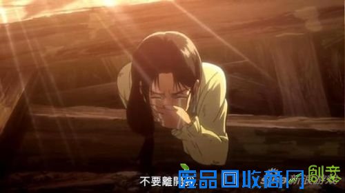 《进击的巨人》就在第一集中出现了主人公·艾伦的母亲被巨人吃掉的画面