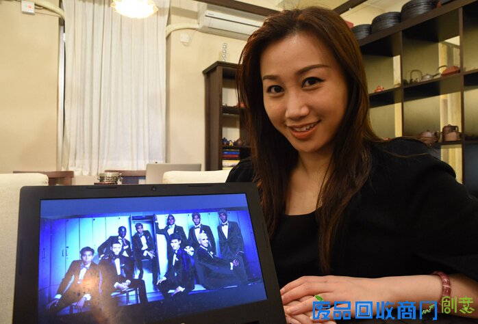 专访足球美女摄影师:我想将球员们英雄化